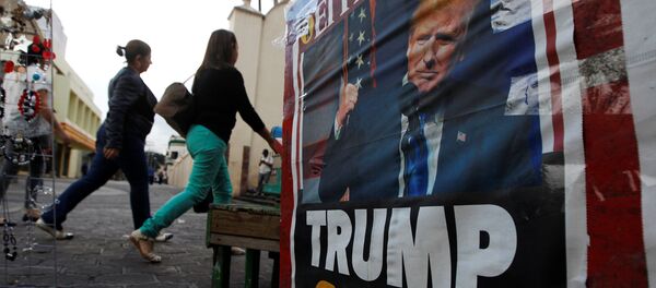 Portada de un periódico con la imagen de Donald Trump, presidente electo de EEUU - Sputnik Mundo