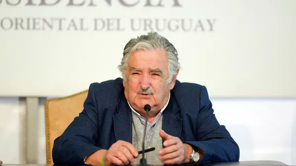 Uruguay's President Jose Mujica speaks during a joint news conference with Chile's President Michelle Bachelet