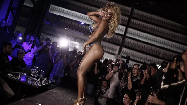 Участница конкурса красоты Miss Bumbum Brazil в Сан-Паулу - Sputnik Mundo