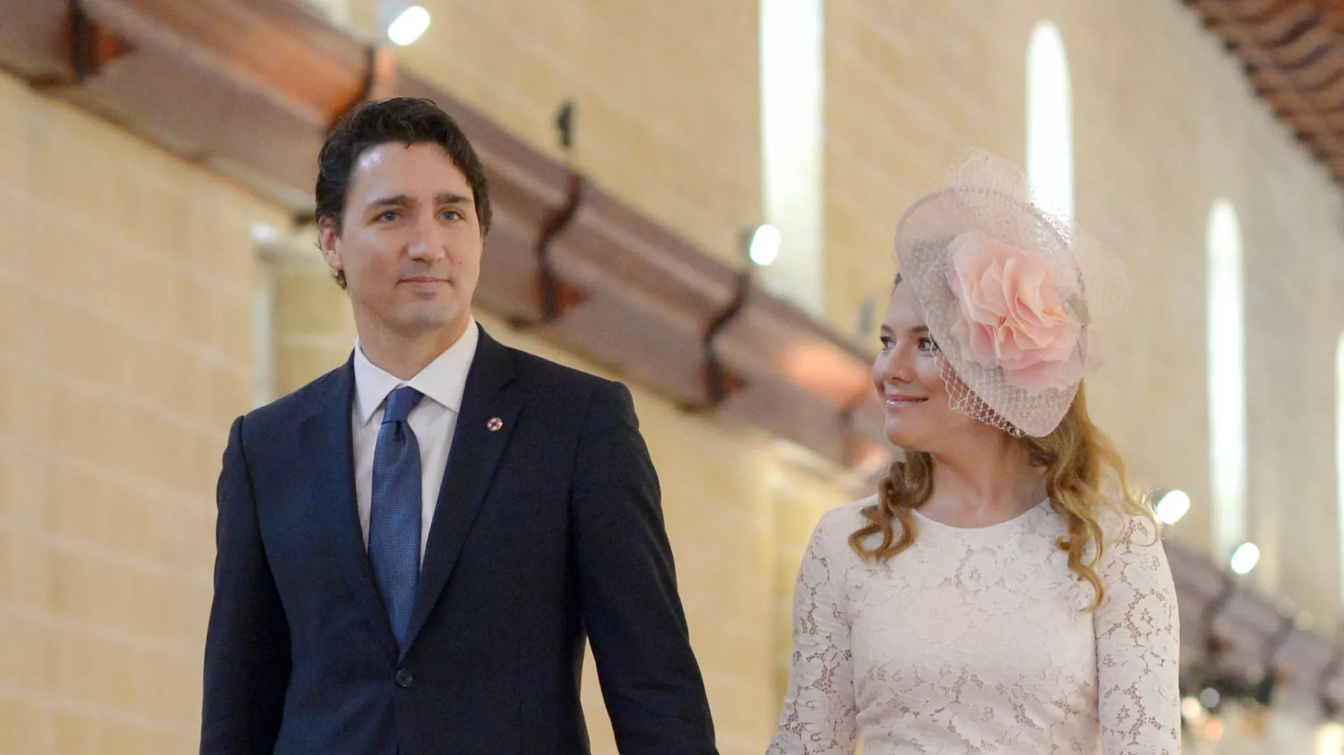 El primer ministro de Canadá, Justin Trudeau, con su esposa Sophie Gregoire El primer ministro de Canadá, Justin Trudeau, con su esposa Sophie Gregoire - Sputnik Mundo, 1920, 21.05.2022