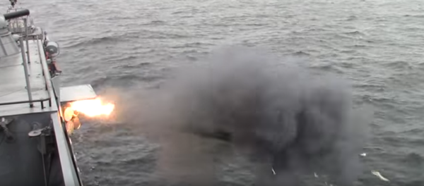 Una corbeta de la flota del Báltico ruso 'hunde' a un submarino enemigo - Sputnik Mundo