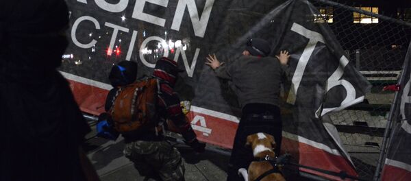 Una protesta contra la presidencia de Donald Trump en Portland - Sputnik Mundo