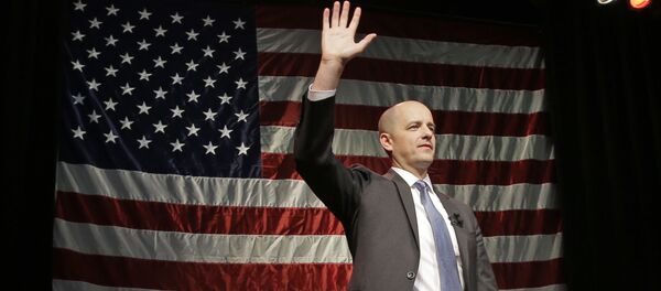 Evan McMullin, candidato independiente - Sputnik Mundo
