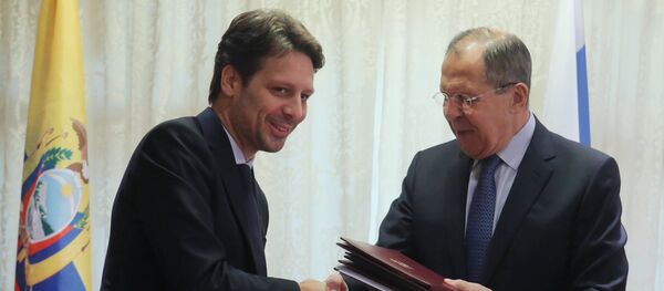 Guillaume Long, canciller de Ecuador, y Serguéi Lavrov, su homólogo ruso - Sputnik Mundo