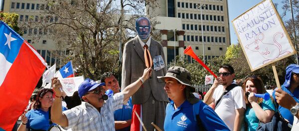 Protestas de empleados del sector público en Chile - Sputnik Mundo