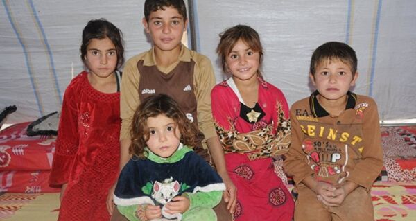 Los niños de Mosul en el campo de refugiados Hazir - Sputnik Mundo