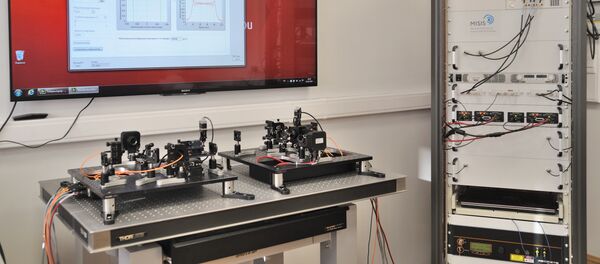 Sistema de control óptico-acústico de impulsos láser (MISIS) Sistema de control óptico-acústico de impulsos láser (MISIS) - Sputnik Mundo