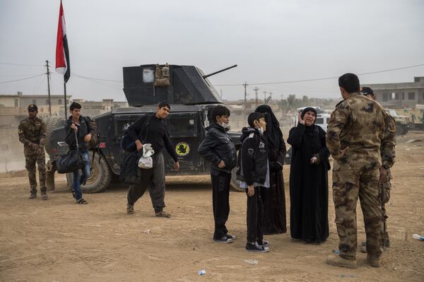 Mosul, la vida al filo de la guerra - Sputnik Mundo