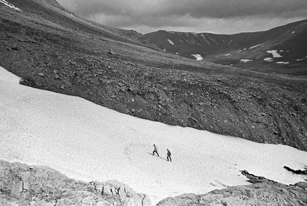 Geólogos en los Urales del Norte (archivo, noviembre de 1973) - Sputnik Mundo
