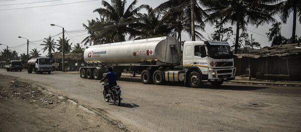Un camión cisterna en Beira, Mozambique (archivo) - Sputnik Mundo