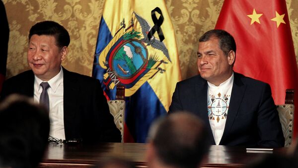 Presidente de China, Xi Jinping, y Rafael Correa, presidente de Ecuador - Sputnik Mundo