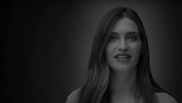 Según la RAE, una madre es mujer o animal hembra que ha parido a otro ser de su misma especie. - Sputnik Mundo