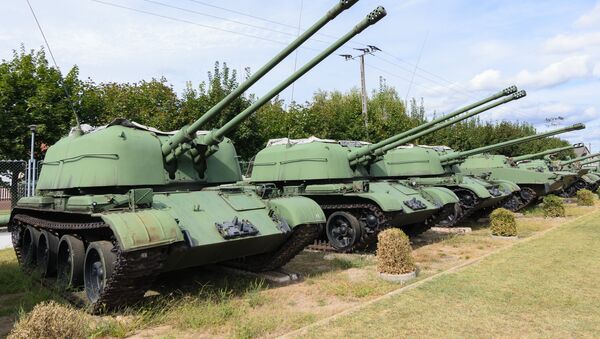 Cañones antiaéreos autopropulsados ZSU-57-2 - Sputnik Mundo