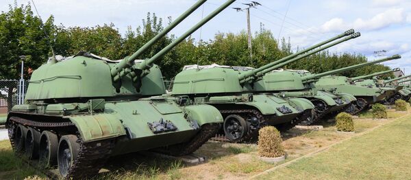 Cañones antiaéreos autopropulsados ZSU-57-2 - Sputnik Mundo