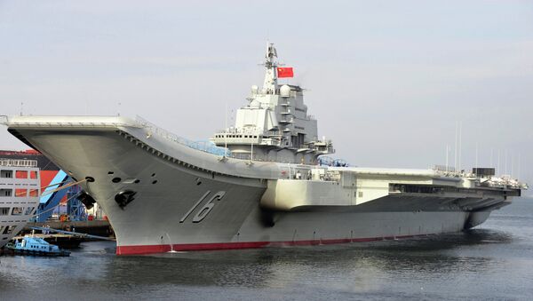 El portaviones chino Liaoning - Sputnik Mundo