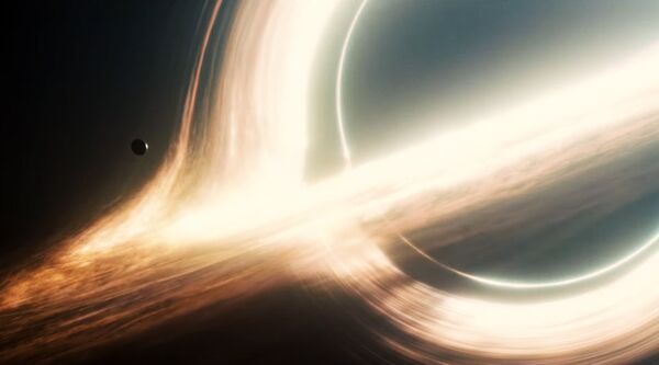 Visualización de Gargantua, el agujero negro mostrado en la película 'Interestelar'. - Sputnik Mundo