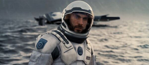 Escena de la película 'Interestelar' - Sputnik Mundo