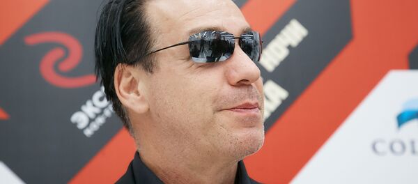 Till Lindemann, vocalista de la famosa banda de metal industrial Rammstein, en Moscú el 18 de noviembre de 2016 Till Lindemann, vocalista de la famosa banda de metal industrial Rammstein, en Moscú el 18 de noviembre de 2016 - Sputnik Mundo