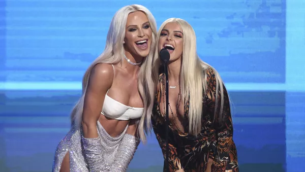 Los momentos más 'hot' de la ceremonia de entrega de los American Music Awards 2016 - Sputnik Mundo