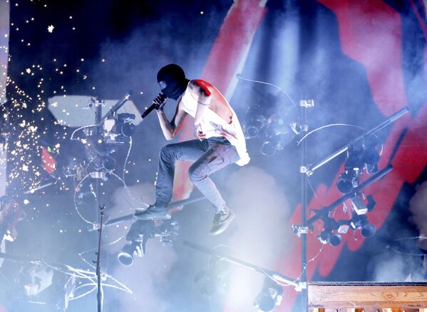 Los momentos más 'hot' de la ceremonia de entrega de los American Music Awards 2016 - Sputnik Mundo