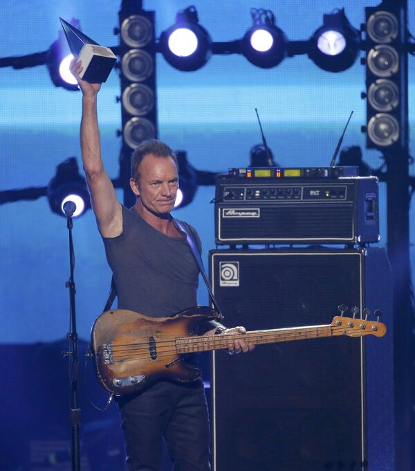 Los momentos más 'hot' de la ceremonia de entrega de los American Music Awards 2016 - Sputnik Mundo