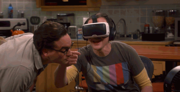 Un hombre con las gafas de la realidad virtual - Sputnik Mundo