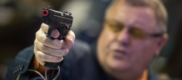 La pistola R-446 VIKING en el estand de la empresa Rosoboronexport en la XX feria internacional Interpolitekh-2016 - Sputnik Mundo