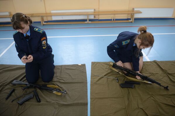 Honor y fuerza: escuela de cadetes en Moscú - Sputnik Mundo