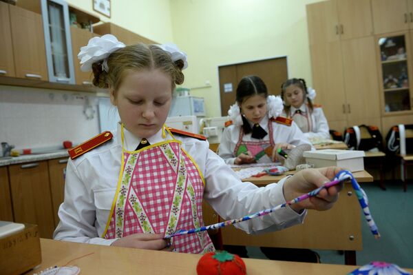Honor y fuerza: escuela de cadetes en Moscú - Sputnik Mundo