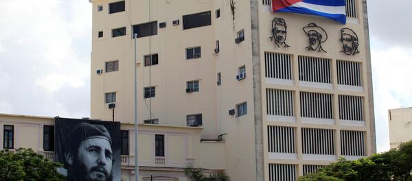 Un retrato de Fidel Castro en Cuba - Sputnik Mundo