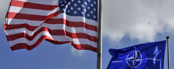 US and NATO flags - Sputnik Mundo
