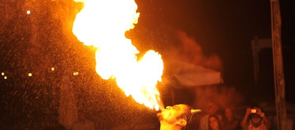 Tragafuegos Tragafuegos - Sputnik Mundo