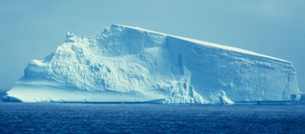 Un iceberg Un iceberg - Sputnik Mundo