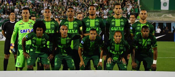 Los jugadores de Chapecoense brasileño durante el partido contra San Lorenzo argentino el 23 de noviembre de 2016 - Sputnik Mundo