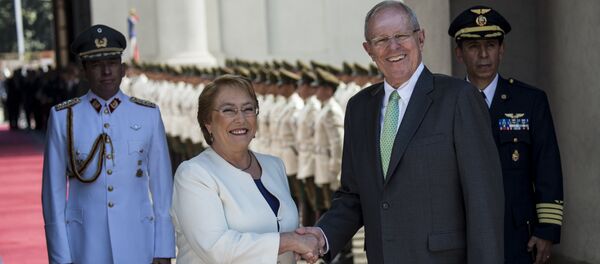 Michelle Bachelet, presidenta de Chile, y Pedro Pablo Kuczynski, presidente de Perú - Sputnik Mundo