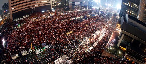 Una manifestación contra Park Geun-hye, la presidenta de Corea del Sur - Sputnik Mundo