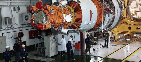 Los preparativos para el lanzamiento de la nave espacial Resurs-P №3 en el cosmódromo de Baikonur - Sputnik Mundo