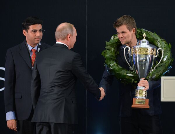 En 2014, Magnus Carlsen obtiene el título de Campeón Mundial tras una serie de partidos contra el indio Viswanathan Anand celebrados en Sochi - Sputnik Mundo