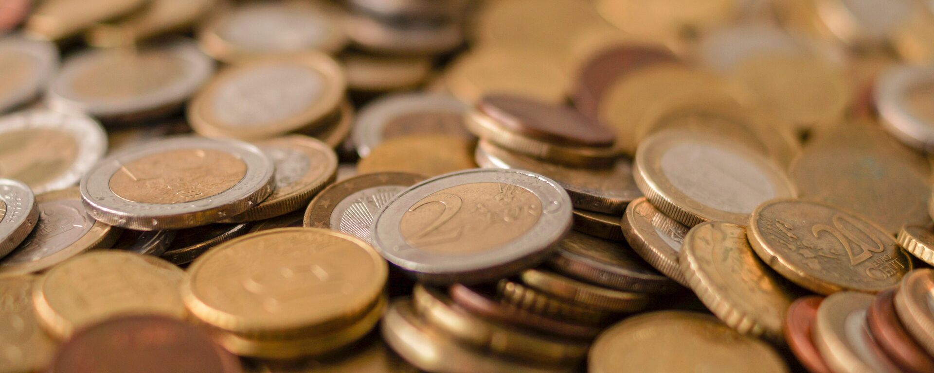 Monedas de euros (imagen referencial) - Sputnik Mundo, 1920, 02.06.2021