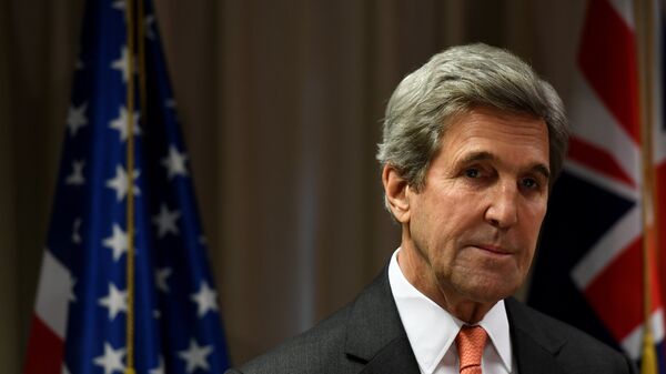 US Secretary of State John Kerry sends his congratulations to President-elect Donald Trump during his bilateral meeting with New Zealand Foreign Minister Murray McCully (not seen) in Christchurch, New Zealand on November 10, 2016. Kerry is travelling to Antarctica, New Zealand, Oman, the United Arab Emirates, Morocco and will the APEC summit in Peru later in the month. - Sputnik Mundo