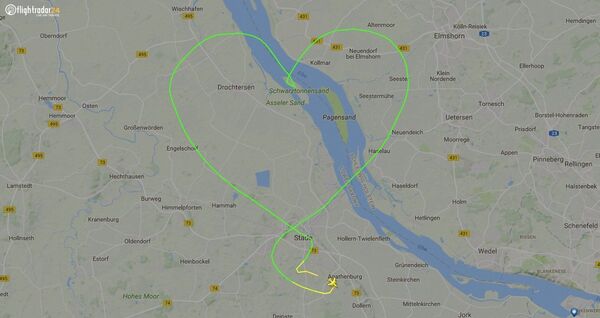 Una de las obras del piloto artista desconocido - Sputnik Mundo