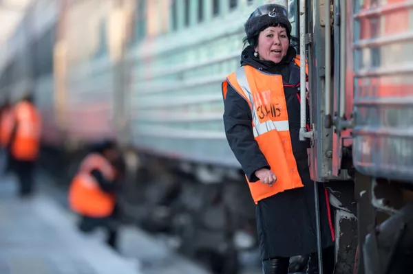 9.600 km de sueños sobre raíles: el Ferrocarril Transiberiano cumple 100 años 9.600 km de sueños sobre raíles: el Ferrocarril Transiberiano cumple 100 años - Sputnik Mundo