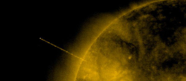 Un ovni cerca del Sol - Sputnik Mundo