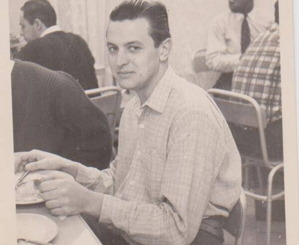 Vladimir Roslik durante sus años de estudiante en Moscú - Sputnik Mundo