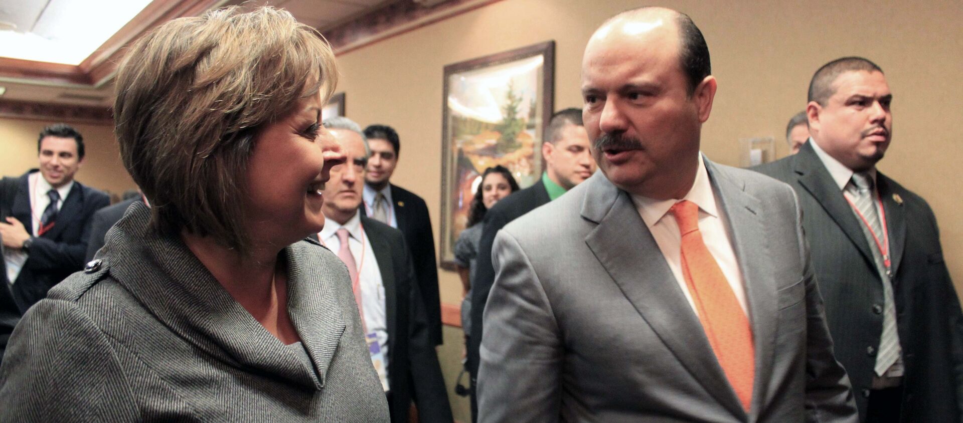 New Mexico Gov. Susana Martinez, left, and Gov. Cesar Duarte Jaquez  - Sputnik Mundo, 1920, 27.01.2021