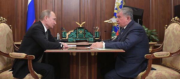 Vladímir Putin e Ígor sechin - Sputnik Mundo