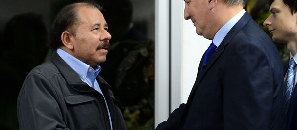 Daniel Ortega, presidente nicaragüense y vice primer ministro ruso, Dmitri Rogozin - Sputnik Mundo