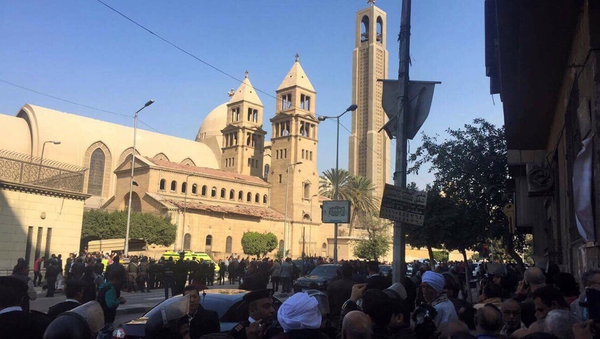La iglesia copta después de la explosión  - Sputnik Mundo