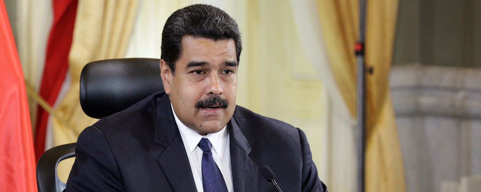 Venezuela's President Nicolas Maduro speaks during an agreement-signing ceremony between Trinidad and Tobago and Venezuelan state oil company PDVSA at Miraflores Palace in Caracas, Venezuela - Sputnik Mundo, 1920, 14.04.2021