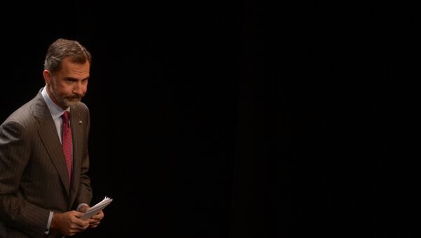 Spain's King Felipe VI leaves the podium during the Gold Medal for Merit in Fine Arts awards ceremony at the Victoria Eugenia theatre in San Sebastian, Spain December 5, 2016. REUTERS/Vincent West - Sputnik Mundo